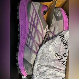 New with box The North Face Ultra Endurance Women Foil Grey/Sweet Violet 8 $125